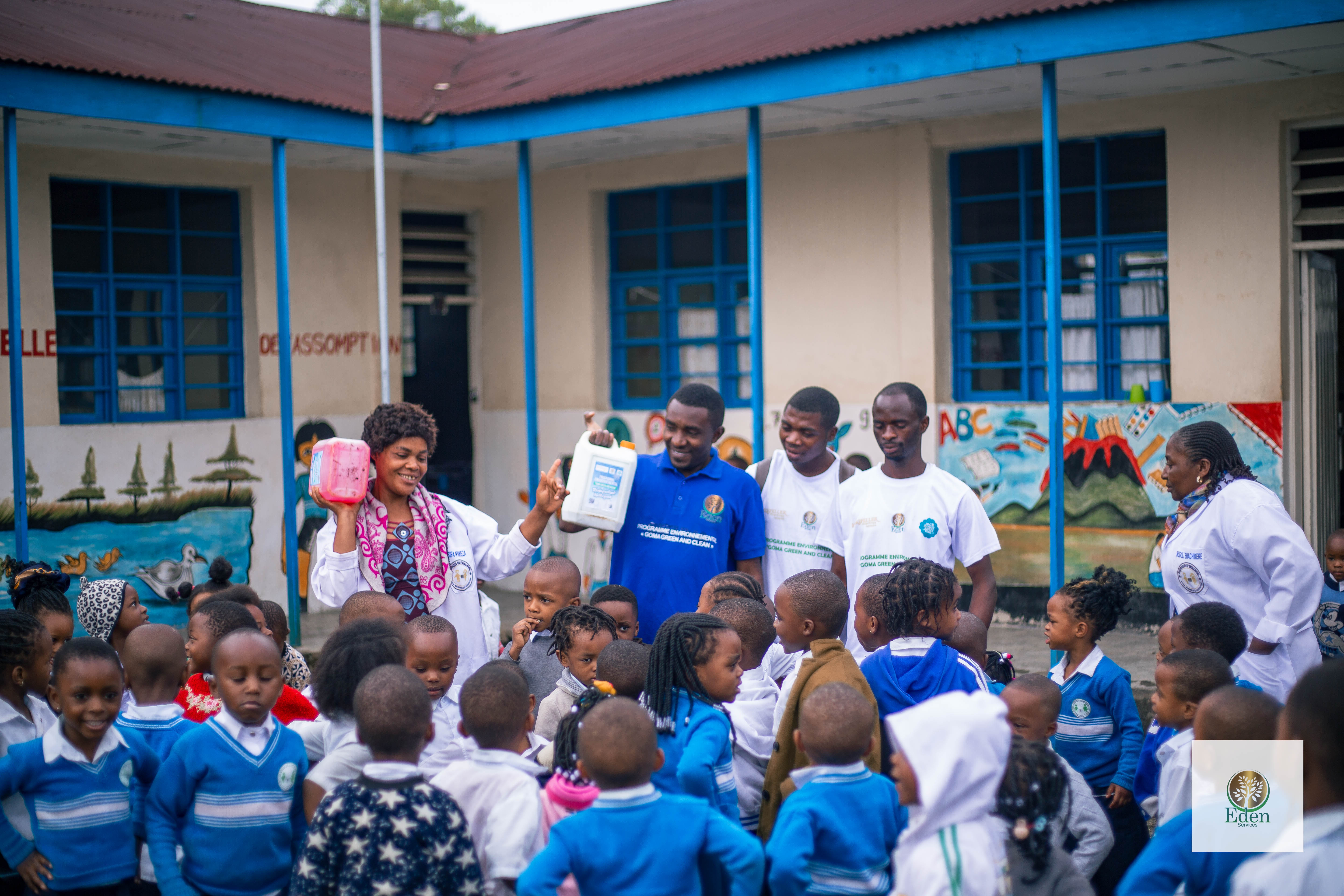 L'ECOLE MATERNELLE DE L'ASSOMPTION REÇOIT DES PRODUITS DE NETTOYAGE